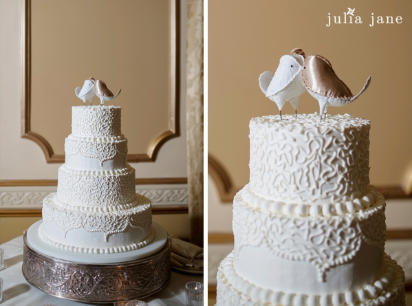winter wedding at the fox hill inn by Connecticut wedding photographer Julia Jane Studios, www.juliajanestudios.com